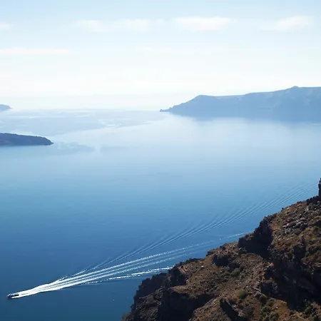 Whitedeck Santorini Hotel 3*